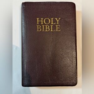 Burgandy/Maroon King James Giant Print Leather Holy Bible